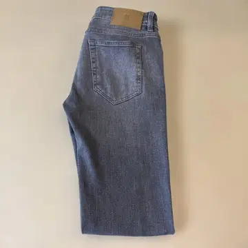 PT TORINO / 라이트 그레이 블리치 데님 청바지