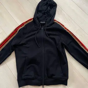 Emporio Armani 블랙 후드티