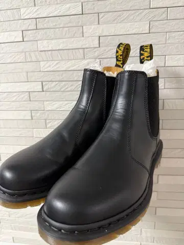 닥터 마틴 블랙 첼시 부츠 리메이크