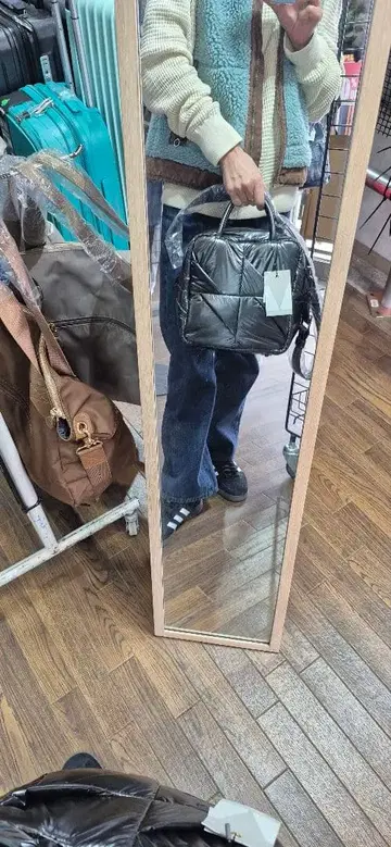 퀼팅 숄더백 블랙 파랑