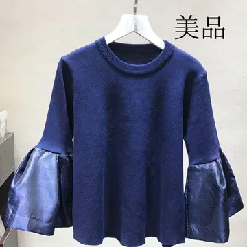 네이비 플레어 슬리브 니트