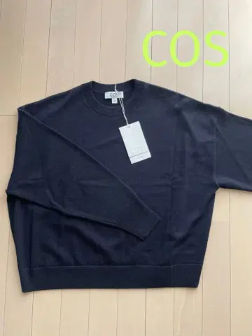 COS 네이비 긴팔 크루넥 스웨터