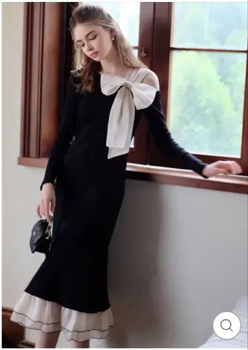 새상품 N Flame 리본 숄더 머메이드 니트 원피스