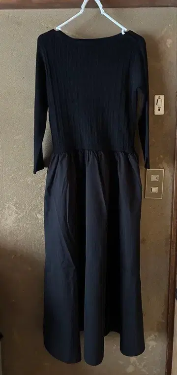 IEDIT 시원한 니트와 발수 스커트 도킹 원피스