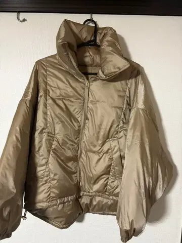 베이지 골드 후드 부착 다운 자켓 M