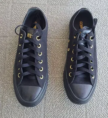 [새상품급] CONVERSE 블랙 스니커즈 25cm