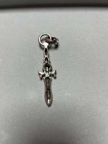 스컬 모티브 검형 펜던트