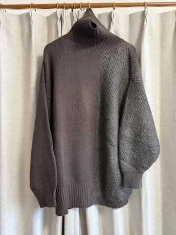 RIM.ARK 림아크 Combination knit tops