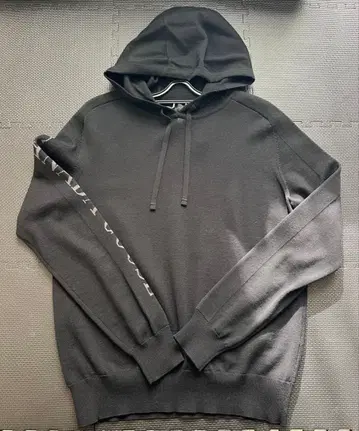 CANADA GOOSE 블랙 니트 후드티