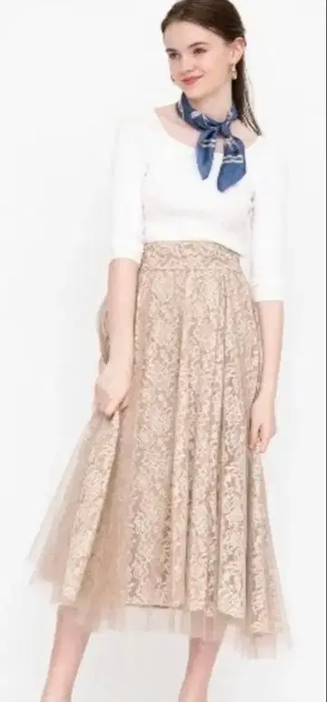 AND COUTURE 다이아 튤 레이스 스커트