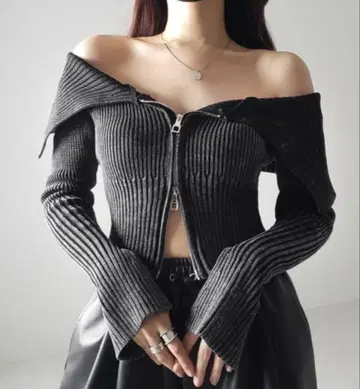 me+em select 더블 지퍼 슬릿 오프숄더 리브 니트