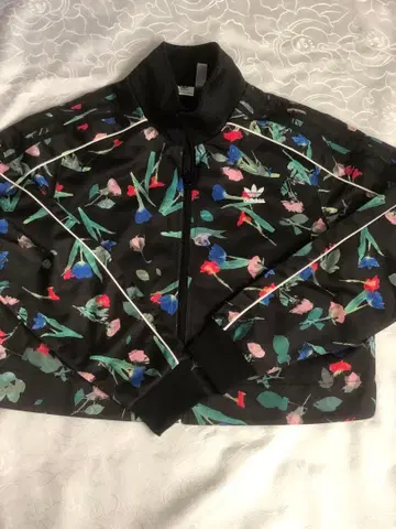 adidas 플라워 프린트 저지 아디다스