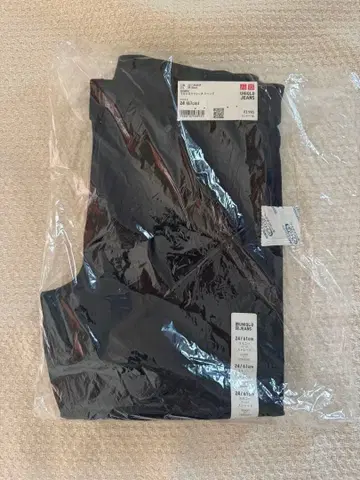 미개봉 새상품: UNIQLO 울트라 스트레치 청바지 24 블랙