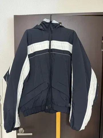 basicks 자켓 M 사이즈