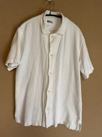 MHL. 화이트 버튼 달린 반팔 셔츠 L