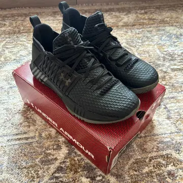 Under Armour Drive 블랙 스니커즈 운동 신발 26.5