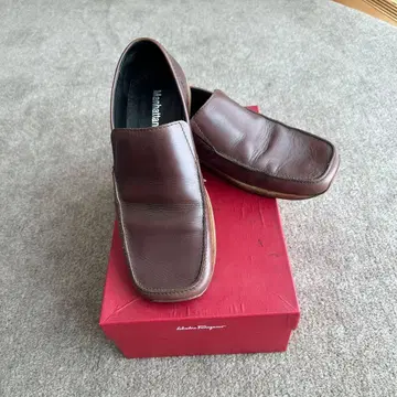 맨해튼 브라운 로퍼