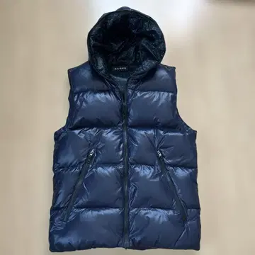 BEAMS 다운 베스트 네이비