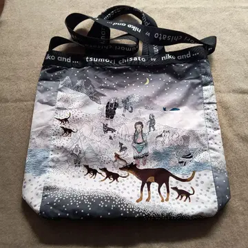 츠모리 치사토 니코앤드 숄더백