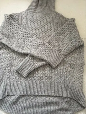 Spoke & Spun 그레이 터틀넥 스웨터 F