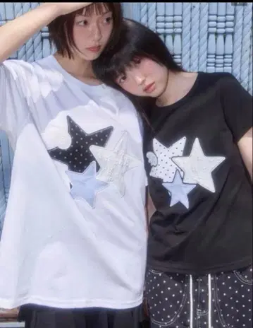 fancy club 별 모티브 반팔 T셔츠 블랙