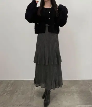 CENEA 골드 버튼 샤기 니트 가디건 + 플리츠 스커트 세트