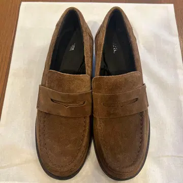 ZARA 스플릿 스웨이드 페니 스트랩 로퍼 37