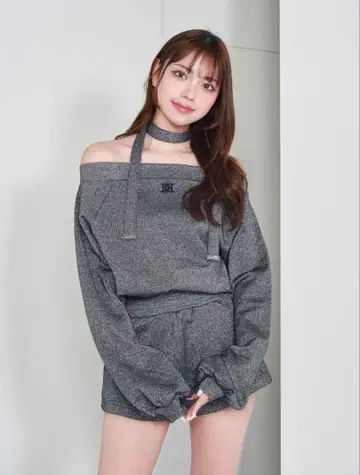 오프숄더 라메 맨투맨 셋업