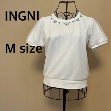 [ INGNI ] 반팔 비주 탑 / 튤 소매 / 흰색 / 화이트