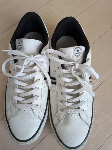 CONVERSE 화이트 스니커즈