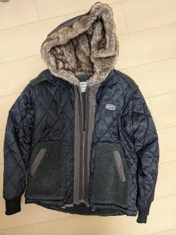 큐브 슈가 후드 부착 퀼팅 점퍼 M