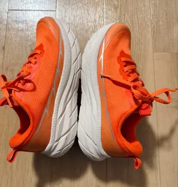 스니커즈 오렌지 컬러 러닝 푹신푹신
