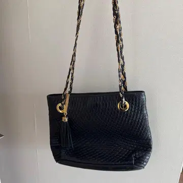 Bally 블랙 가죽 뜨개질 숄더백