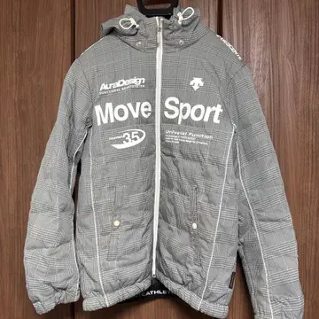 데상트 Move Sport 체크 무늬 다운 자켓