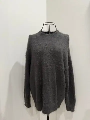 티나:조준 그레이 긴팔 니트