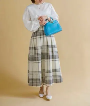 [택 포함 미사용 새상품] anplegant 허리 마크 턱 스커트