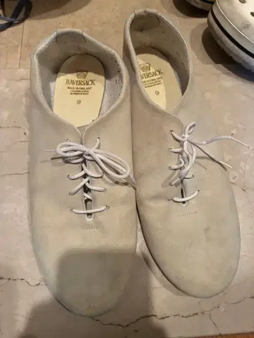 화이트 스웨이드 레이스업 슈즈 HAVERSACK