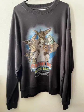 그렘린 오버 사이즈 맨투맨