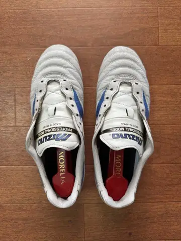 미즈노 모렐리아 축구화 스파이크