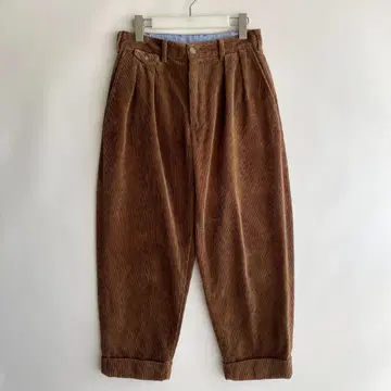 새상품급 BEAMS PLUS (kb) 플리츠 테이퍼드 트라우저 슬랙스