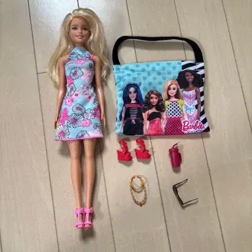 바비 꽃무늬 드레스 인형 본체와 액세서리