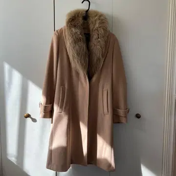 C de C 베이지 퍼 부착 롱 코트