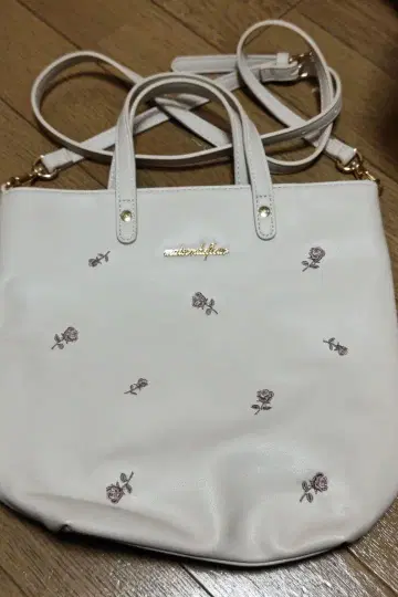 메종 드 플뢰르 숄더백 메종 드 플뢰르 꽃무늬 자수