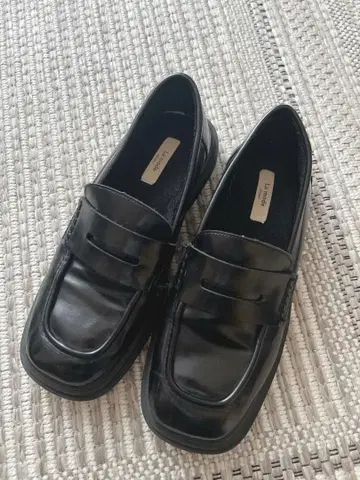 스퀘어 펌프스 블랙