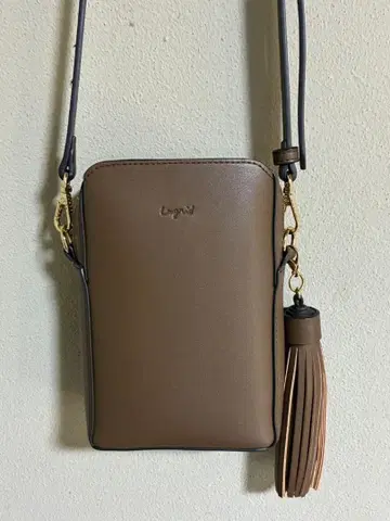 브라운 숄더백 태슬 포함