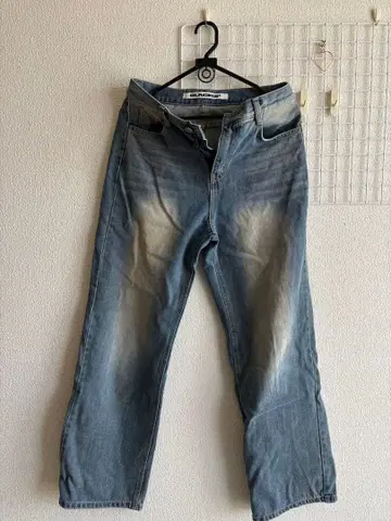 BLACKUP 페이드 가공 스트레이트 데님 팬츠