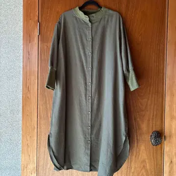 올리브 그린 버튼 롱 원피스 미사용 새상품