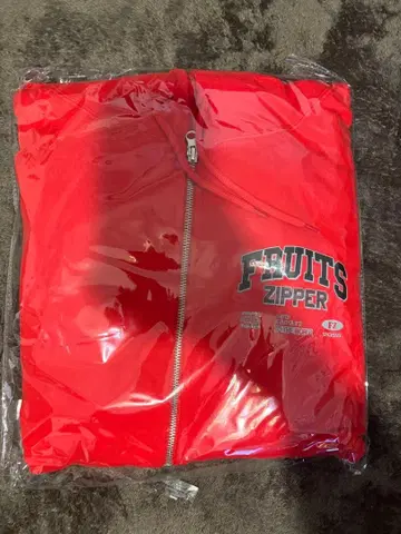 FRUITS ZIPPER 츠키아시 아마네 최애 어필 후드티