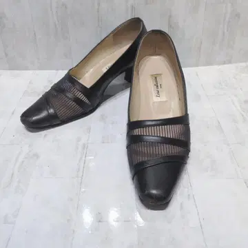 Lisa collection 메쉬 펌프스 22.5cm