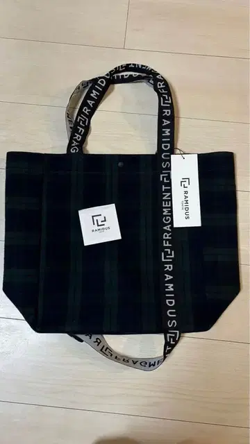 fragmentdesignxRAMIDUS 블랙워치 L 토트
